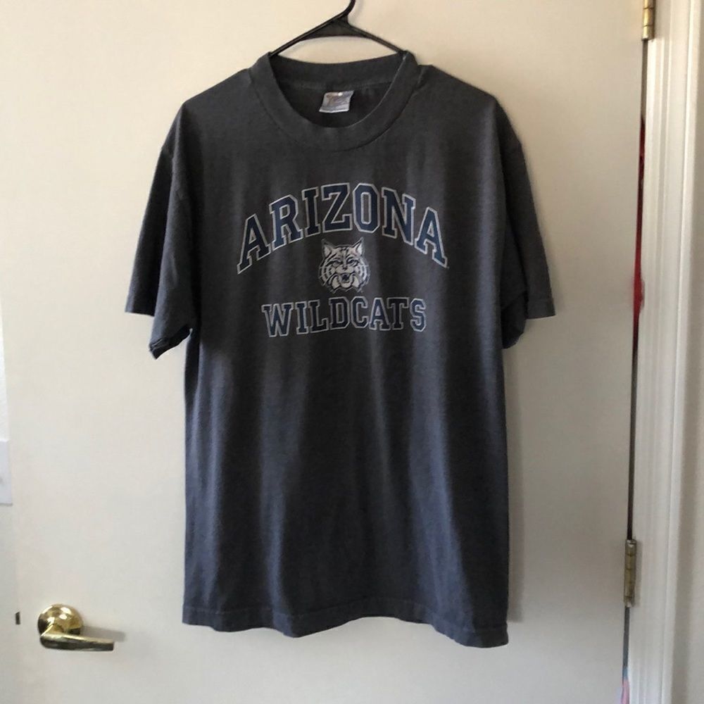 TCX Arizona Wildcats Short Sleeve T  size L GUC